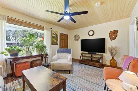 124 Humphrey Boulevard Richlands NC 28574
