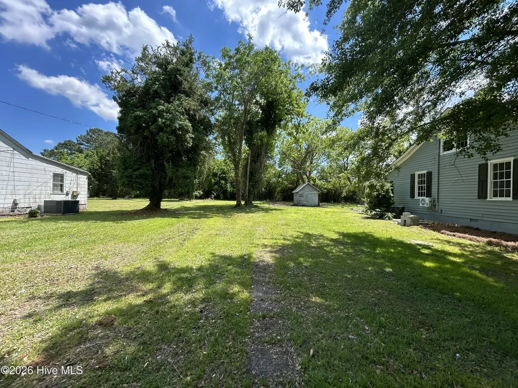 317 W Grubb Street Hertford NC 27944