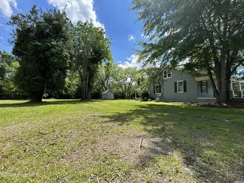 317 W Grubb Street Hertford NC 27944