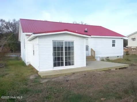 1990 Us Highway 13 N Farmville NC 27828