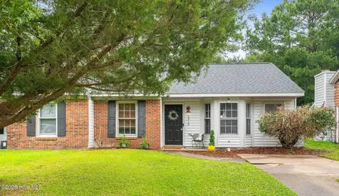 2314 Knollwood Lane Midway Park NC 28544