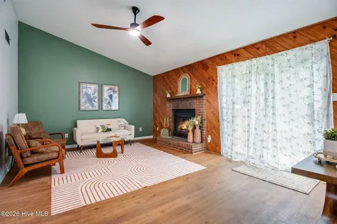 2314 Knollwood Lane Midway Park NC 28544