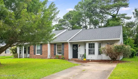 2314 Knollwood Lane Midway Park NC 28544