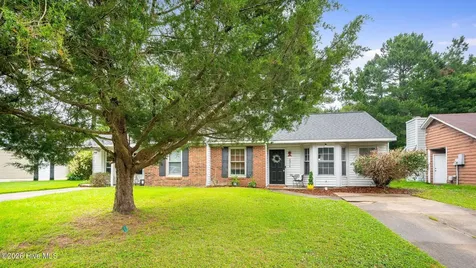 2314 Knollwood Lane Midway Park NC 28544