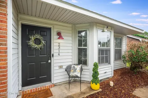 2314 Knollwood Lane Midway Park NC 28544