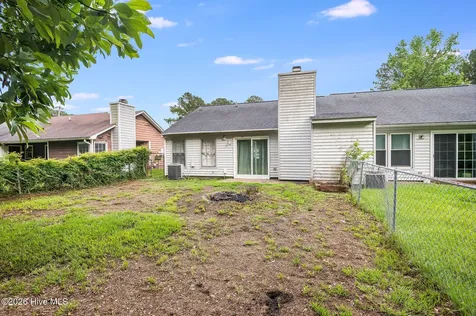 2314 Knollwood Lane Midway Park NC 28544