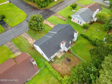 2314 Knollwood Lane Midway Park NC 28544