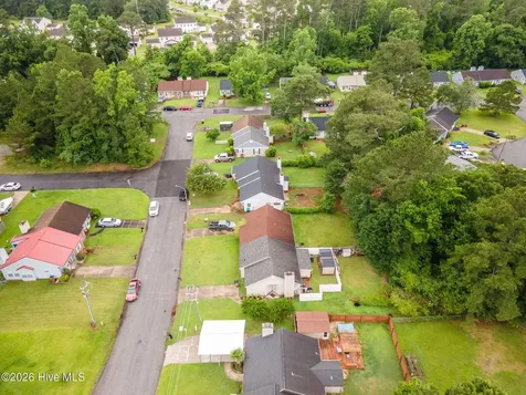 2314 Knollwood Lane Midway Park NC 28544
