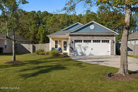 2831 Country Club Drive Hampstead NC 28443