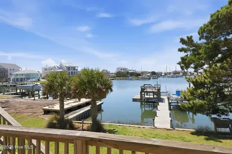 147 Bayview Boulevard Atlantic Beach NC 28512