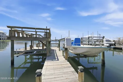 147 Bayview Boulevard Atlantic Beach NC 28512