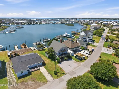 147 Bayview Boulevard Atlantic Beach NC 28512