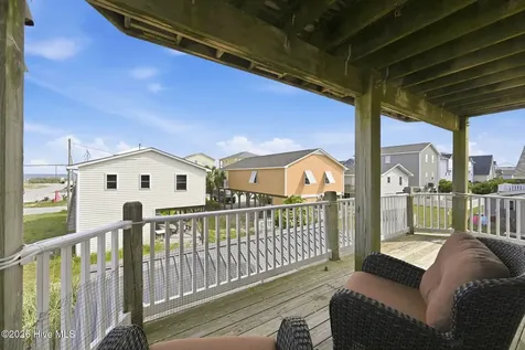 1426 N New River Drive Surf City NC 28445