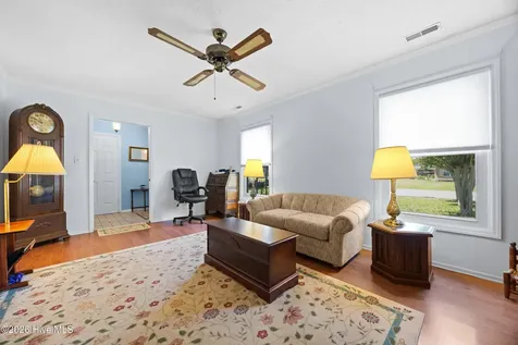 102 Greenbriar Drive Jacksonville NC 28546