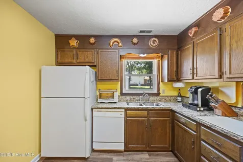 102 Greenbriar Drive Jacksonville NC 28546