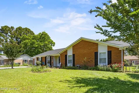 102 Greenbriar Drive Jacksonville NC 28546