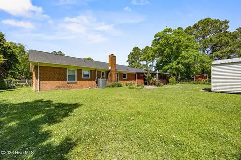 102 Greenbriar Drive Jacksonville NC 28546