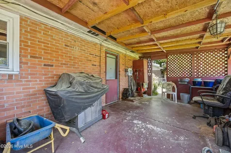 102 Greenbriar Drive Jacksonville NC 28546
