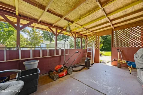 102 Greenbriar Drive Jacksonville NC 28546