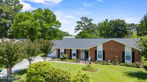 102 Greenbriar Drive Jacksonville NC 28546