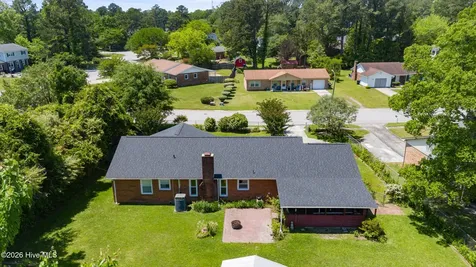 102 Greenbriar Drive Jacksonville NC 28546