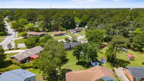 102 Greenbriar Drive Jacksonville NC 28546