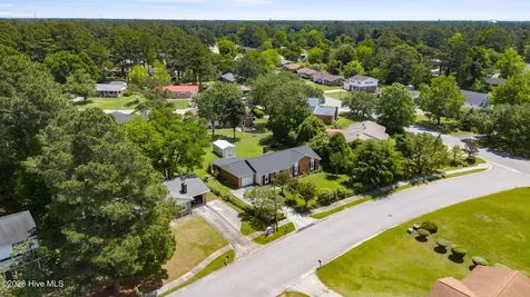 102 Greenbriar Drive Jacksonville NC 28546