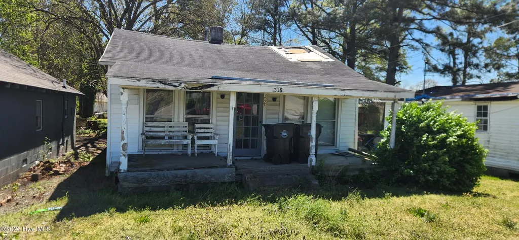 208 N Main Street Stantonsburg NC 27883