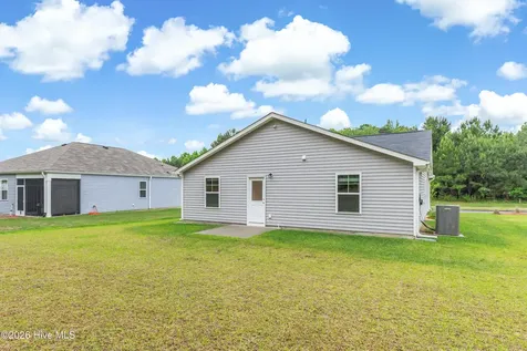 1316 N Fisher King Drive SE Bolivia NC 28422