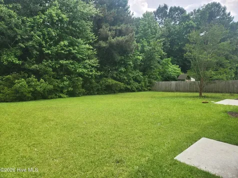243 Parnell Road Hubert NC 28539