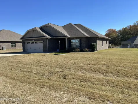 208 S Merganser Drive Pikeville NC 27863