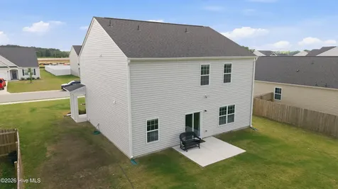 1199 Queensland Lane Ayden NC 28513