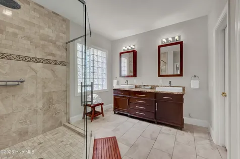 2006 Kenilworth Lane Wilmington NC 28405