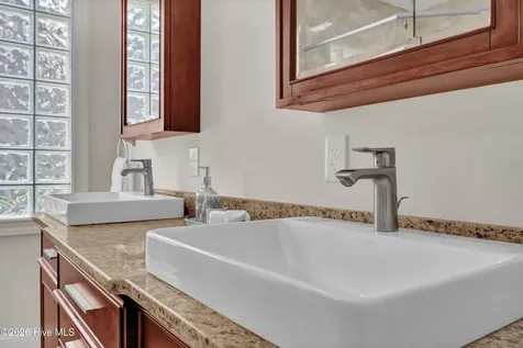 2006 Kenilworth Lane Wilmington NC 28405