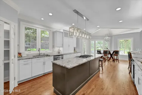2006 Kenilworth Lane Wilmington NC 28405