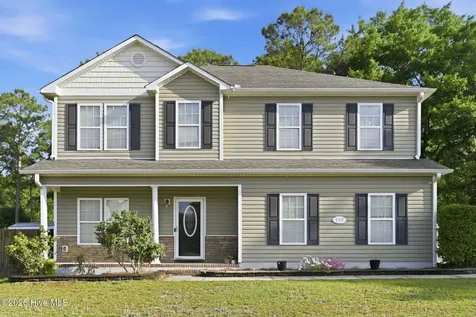 113 Sunny Point Drive Richlands NC 28574