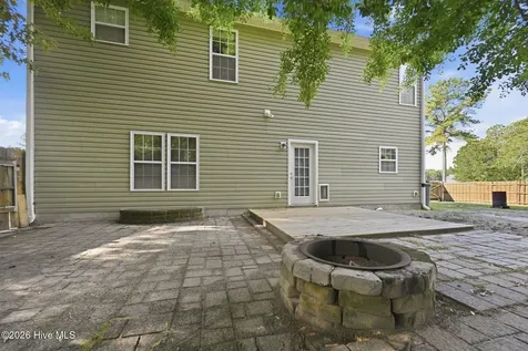 113 Sunny Point Drive Richlands NC 28574