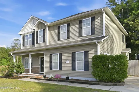 113 Sunny Point Drive Richlands NC 28574
