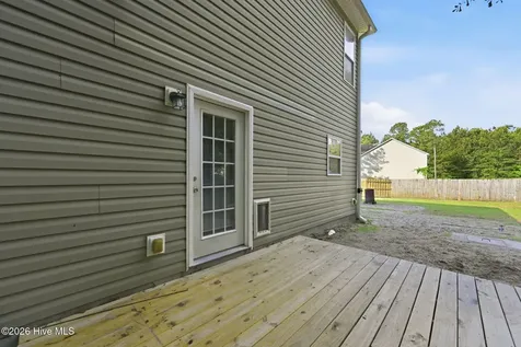 113 Sunny Point Drive Richlands NC 28574
