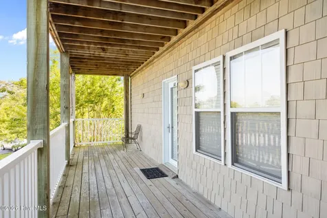 200 Lighthouse Lane Cedar Point NC 28584