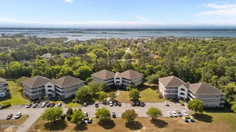 200 Lighthouse Lane Cedar Point NC 28584