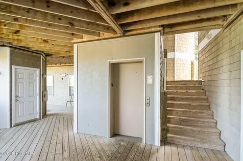 200 Lighthouse Lane Cedar Point NC 28584