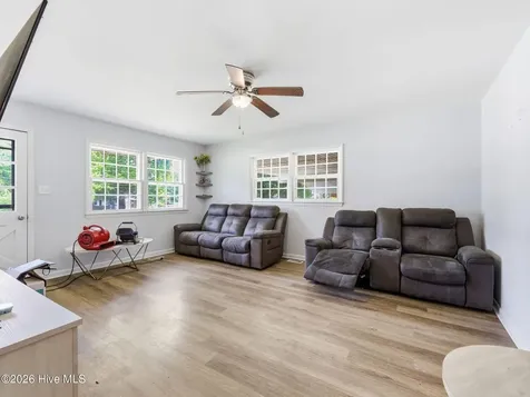 103 Arthur Court Jacksonville NC 28546
