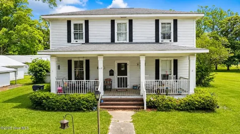 112 N College Street Atkinson NC 28421