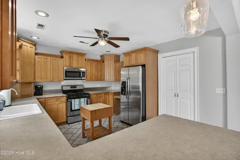 575 Island Creek Road Rocky Point NC 28457