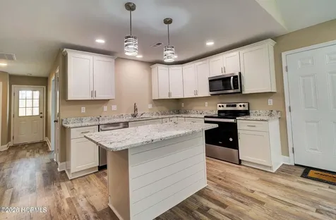 2044 N Tanglewood Drive SW Supply NC 28462