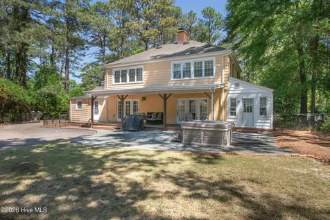 310 E Morganton Road Southern Pines NC 28387