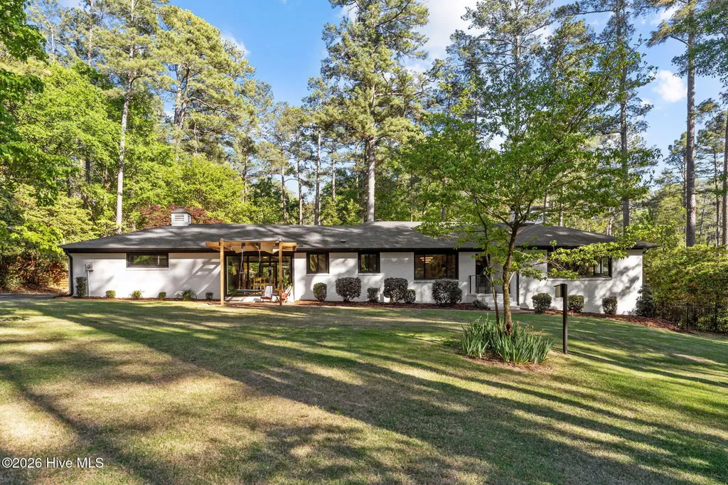 565 S Valley Road Southern Pines NC 28387