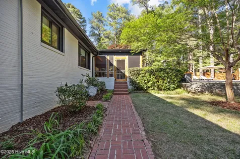 565 S Valley Road Southern Pines NC 28387