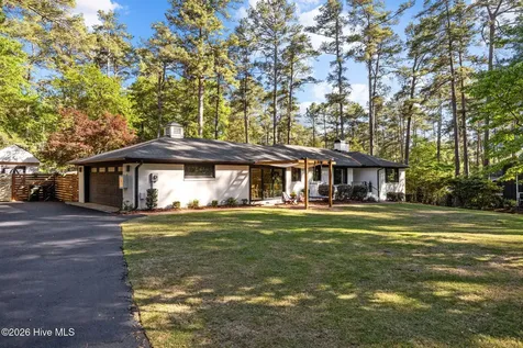565 S Valley Road Southern Pines NC 28387